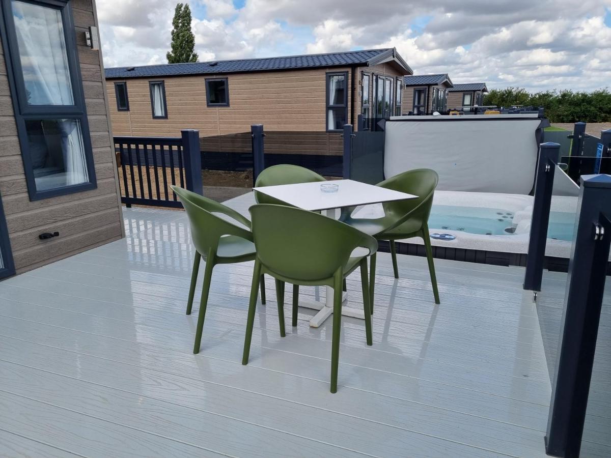 Lodge Brackenborough Lakes Louth (Lincolnshire)