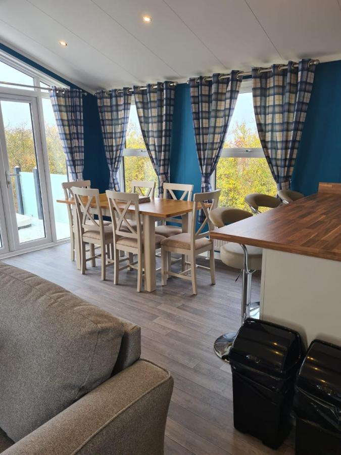 Brackenborough Lakes Lodge