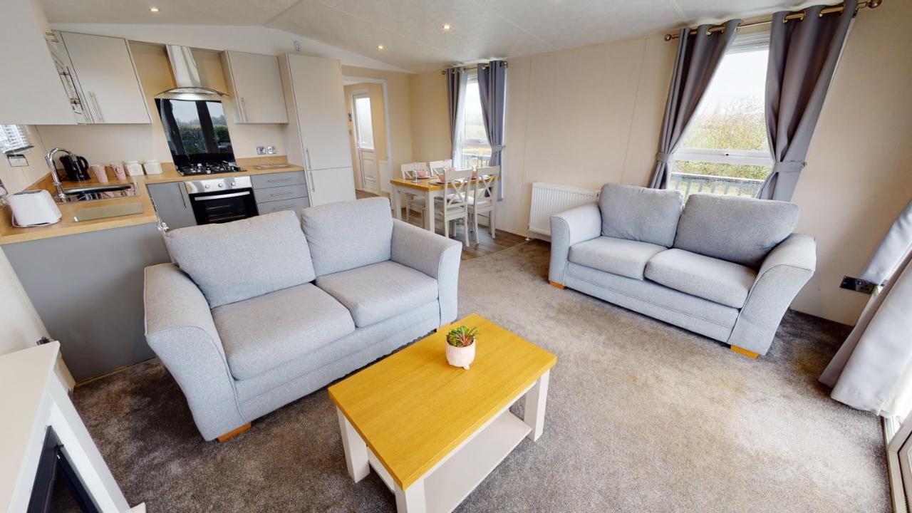 Lodge Brackenborough Lakes *