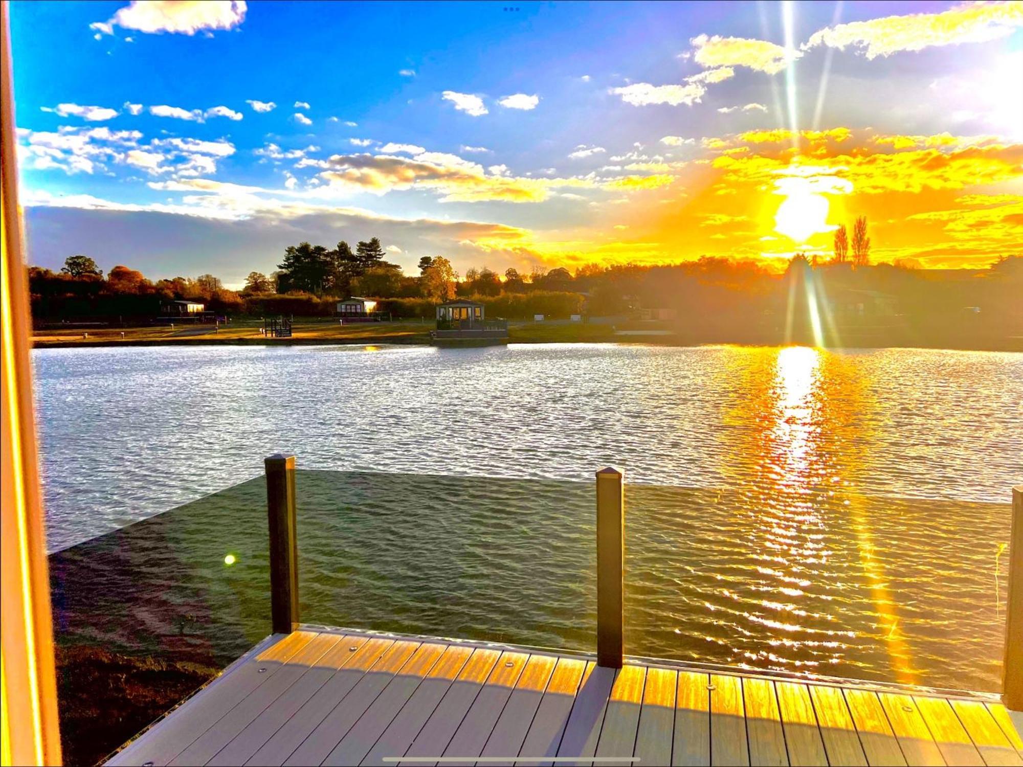 Lodge Brackenborough Lakes