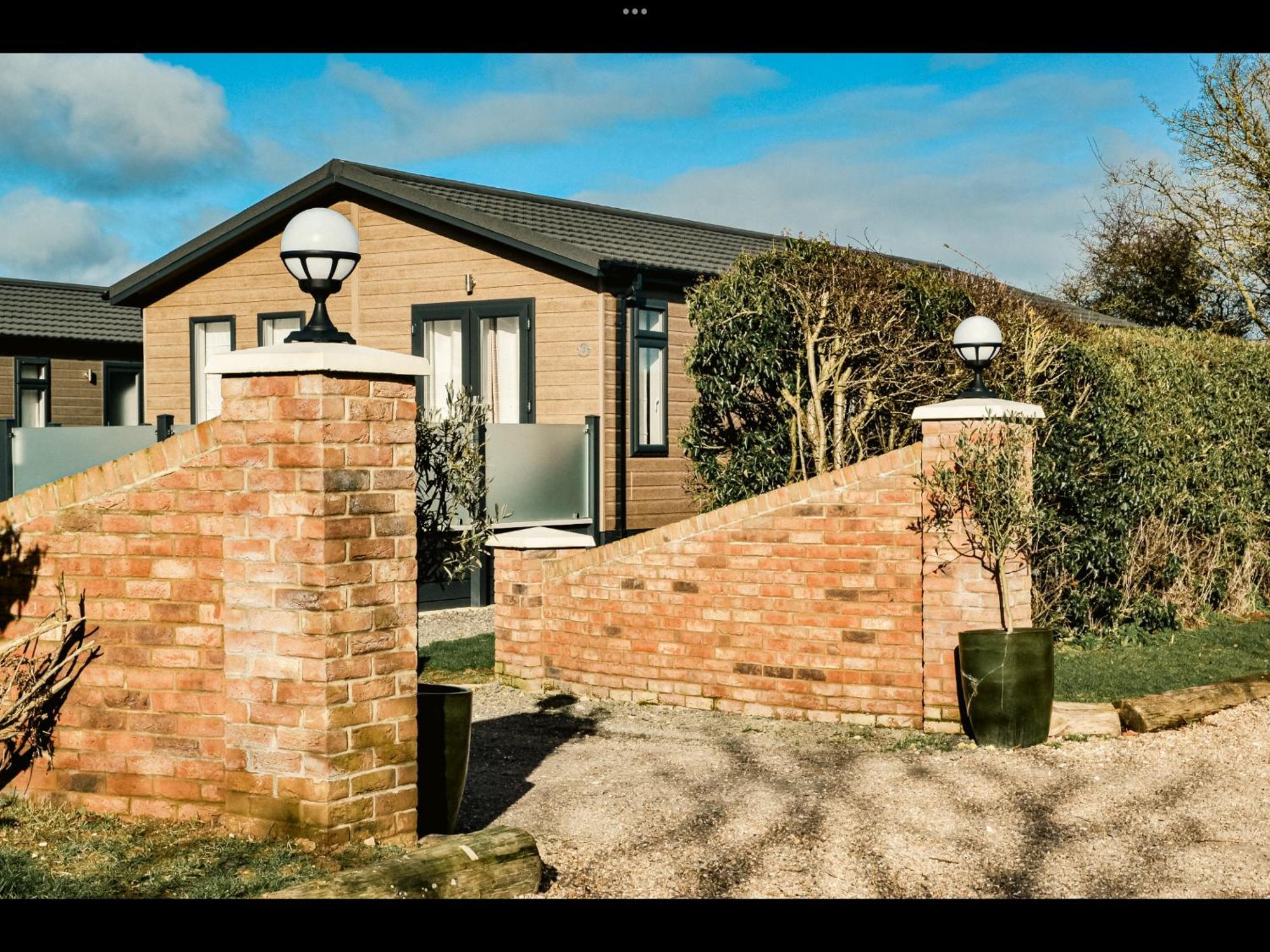 Lodge Brackenborough Lakes *