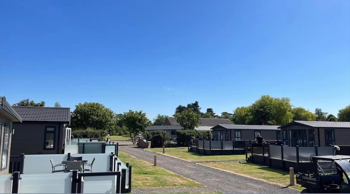 Brackenborough Lakes Louth (Lincolnshire)