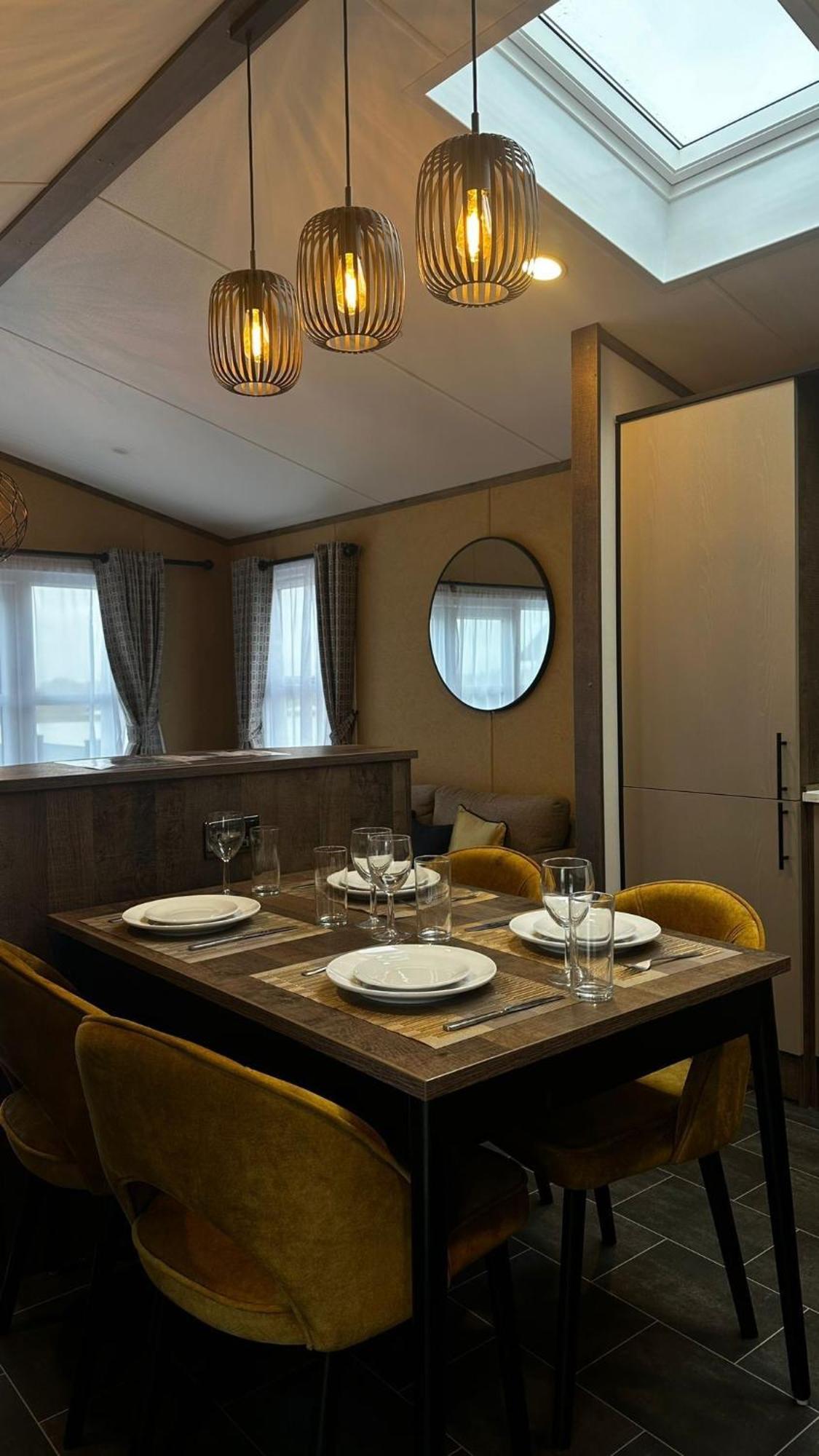 Brackenborough Lakes Lodge